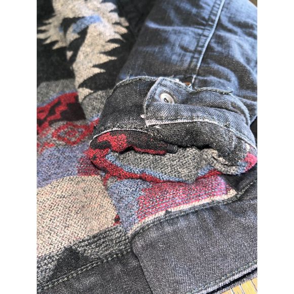 Wrangler Black Jean Jacket with Patterned Lining - Picture 4 of 16